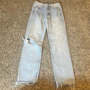 GAP Denim Cheeky Straight Jeans Light Wash Ripped Distressed Raw Hem Size 00 24‎